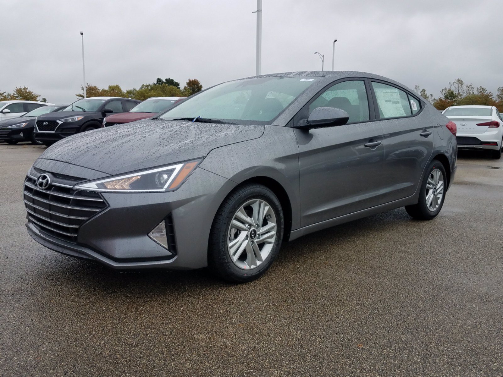 New 2020 Hyundai Elantra SEL FWD Sedan