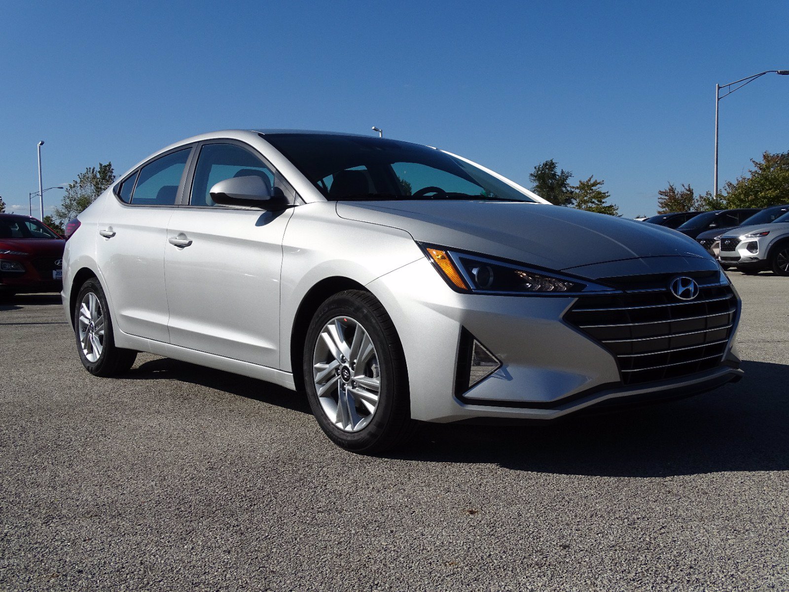 New 2020 Hyundai Elantra SEL FWD Sedan