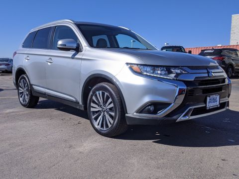 Pre-Owned 2019 Mitsubishi Outlander SE 4WD Sport Utility